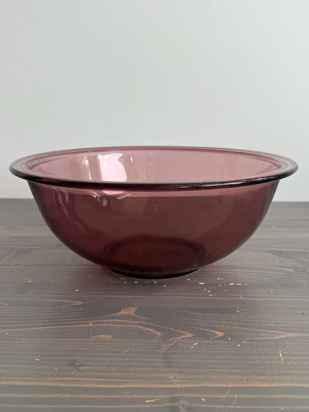 Vintage cranberry glass mixing bowl
Pyrex 325